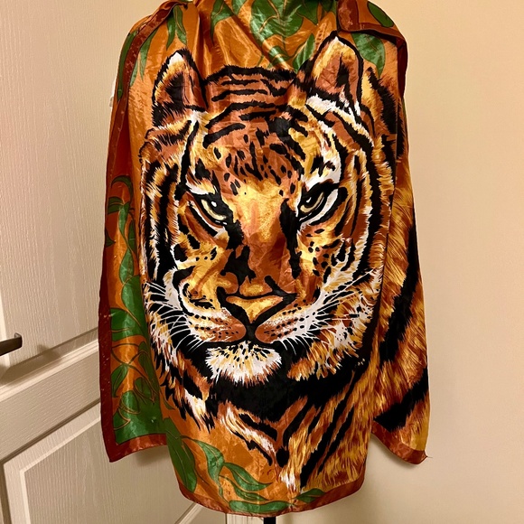 Accessories - 🧡💚🤎🐯Silk Tiger Scarf - 33 1/2 in🐯🧡💚🤎